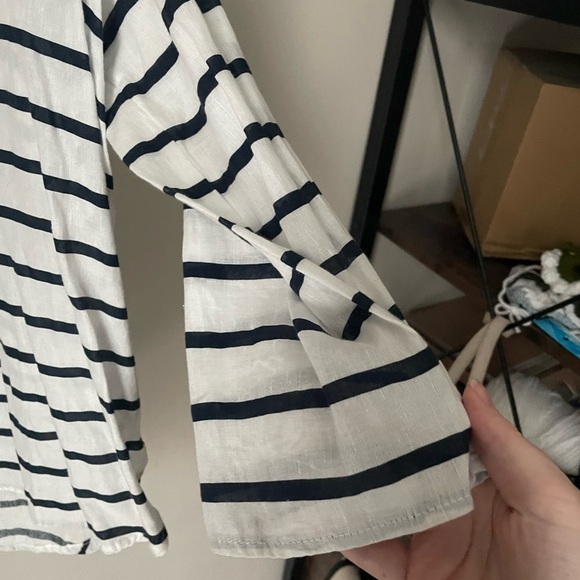 Hester & Orchard Blue and White Button Down Linen Blend Top - Picture 4 of 8